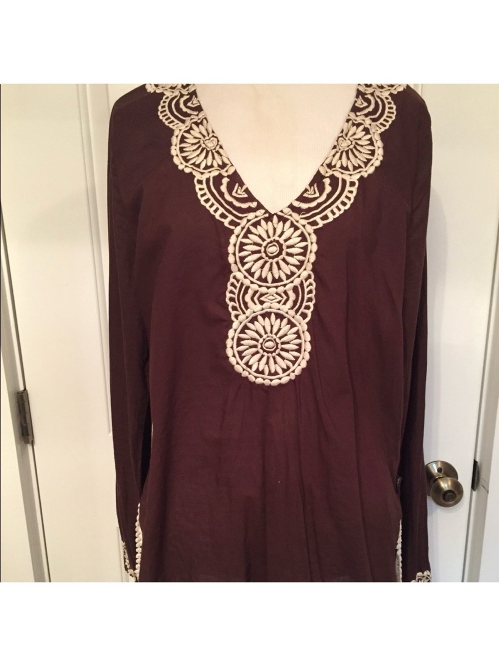 prAna TOP TUNIC BROWN WHITE EMBROIDERY V-NECK LONG SLEEVE Size M
